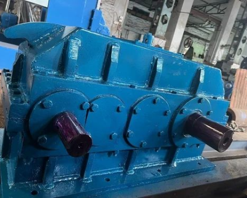 Heavy Duty Helical Gear Boxes3